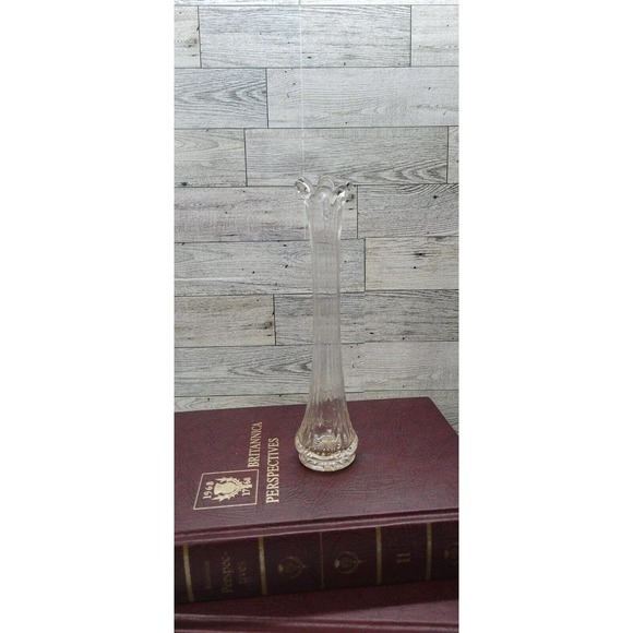 Swung Vase Clear Glass Six fingers garland star base Bud US Glass Co. 8" - Picture 2 of 9